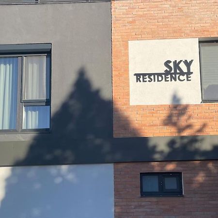 Sky Residence Airport Otopeni 12 Экстерьер фото