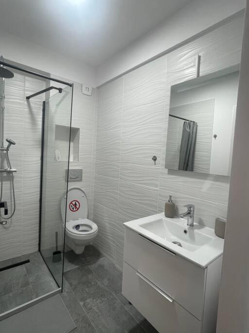 Sky Residence Airport Otopeni 12 Экстерьер фото